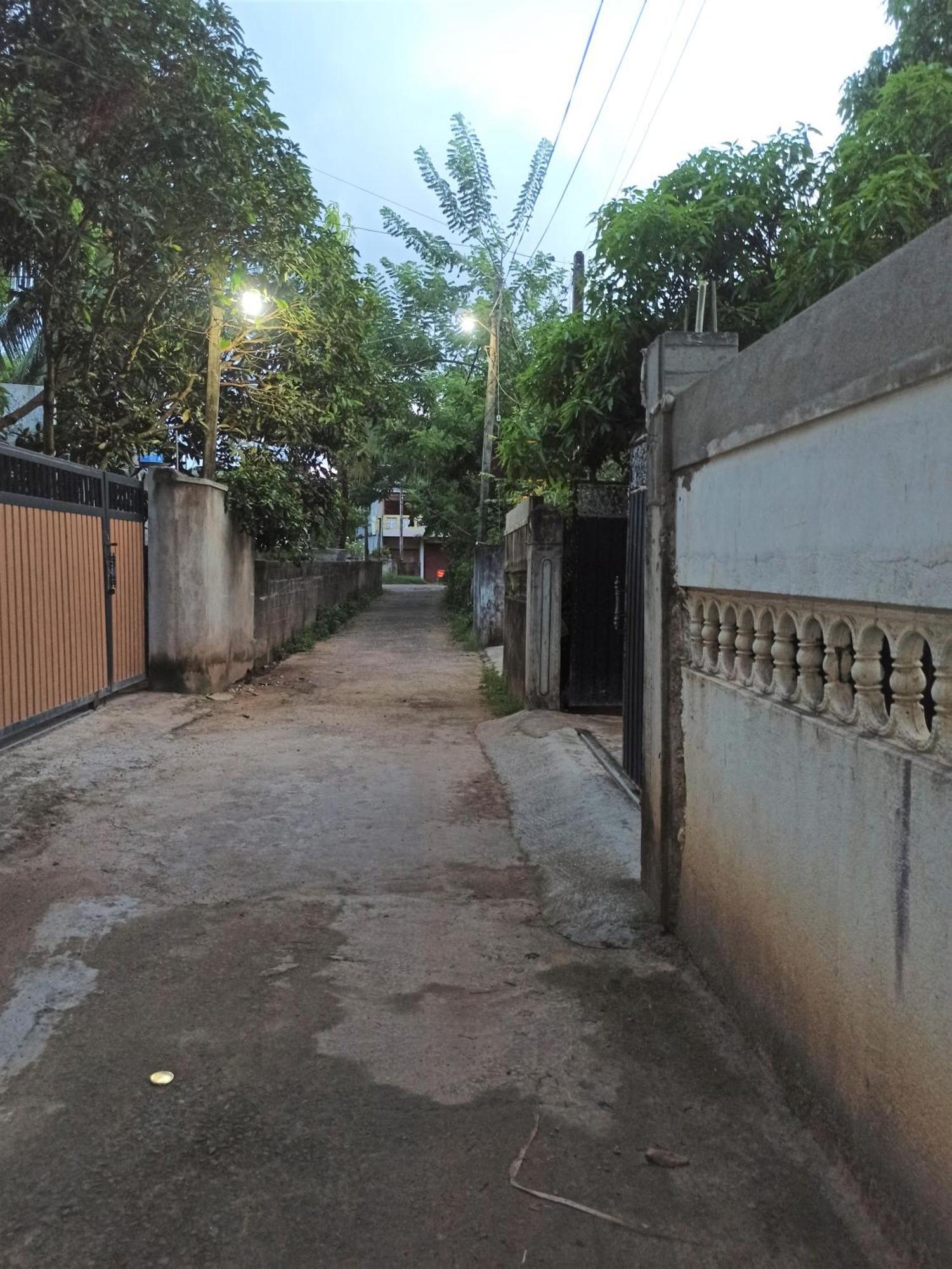 Suriya Homestay Mirissa Exterior foto